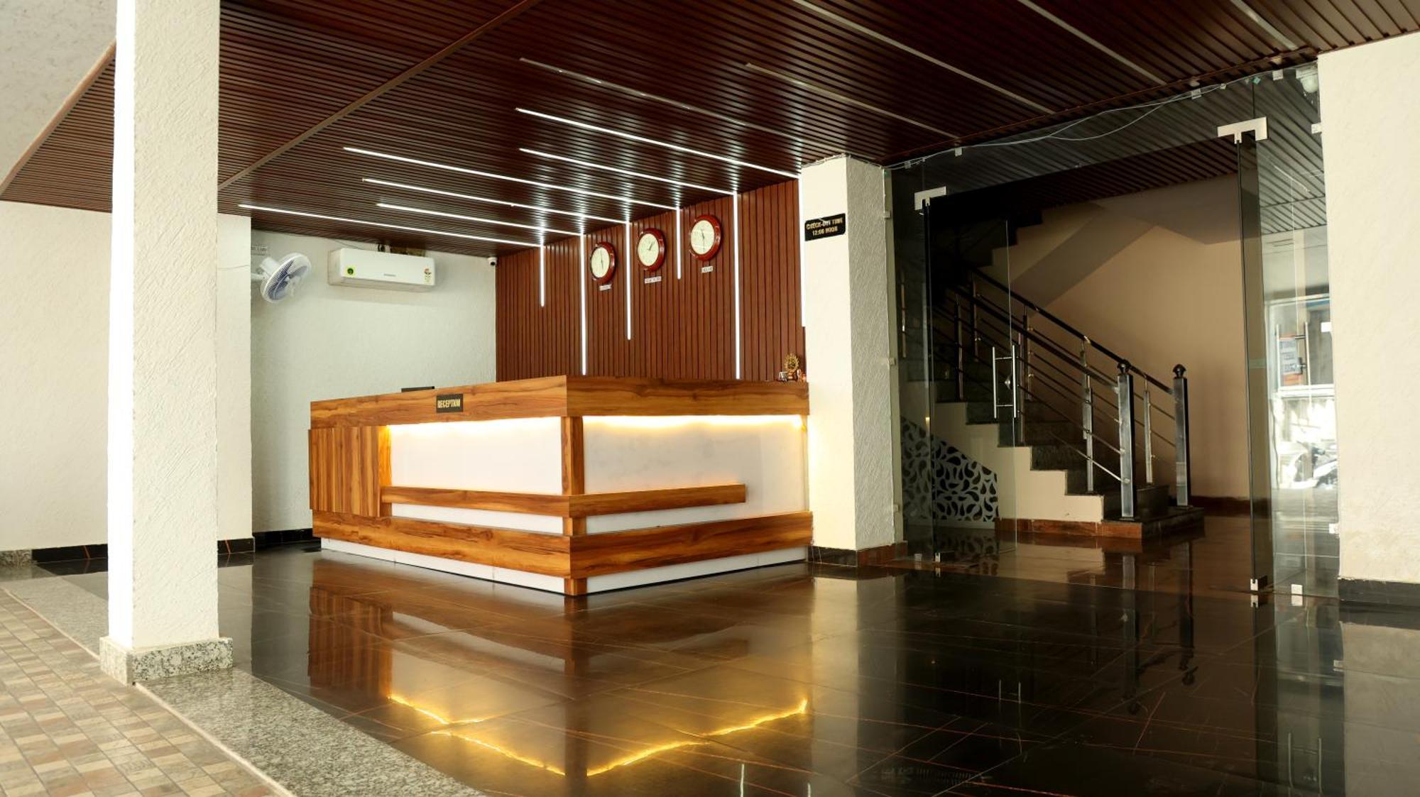 Hotel Blue Pine หริทวาร ภายนอก รูปภาพ