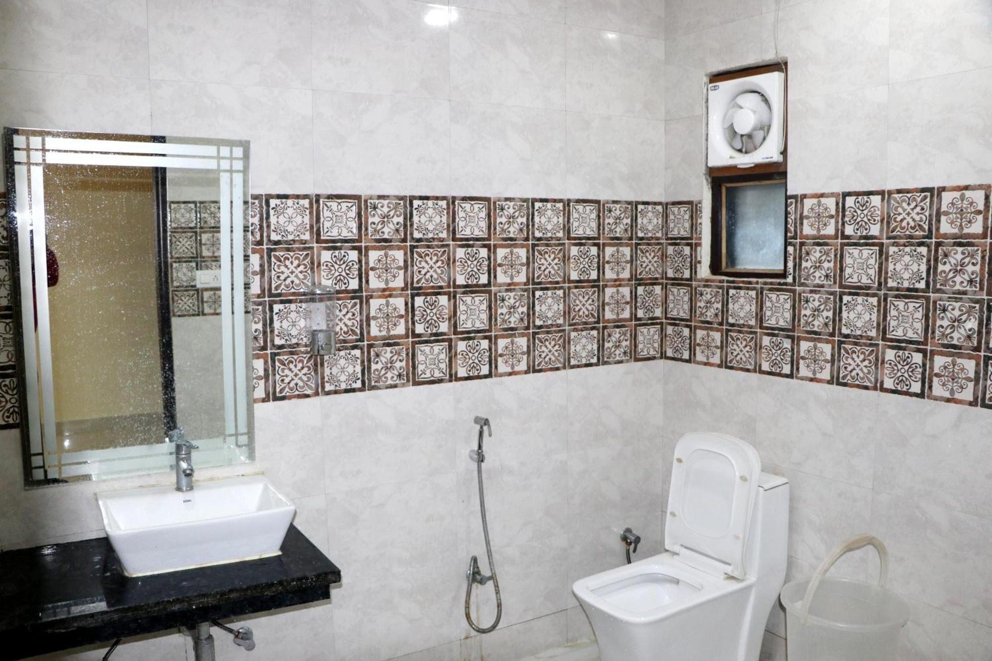 Hotel Blue Pine หริทวาร ภายนอก รูปภาพ